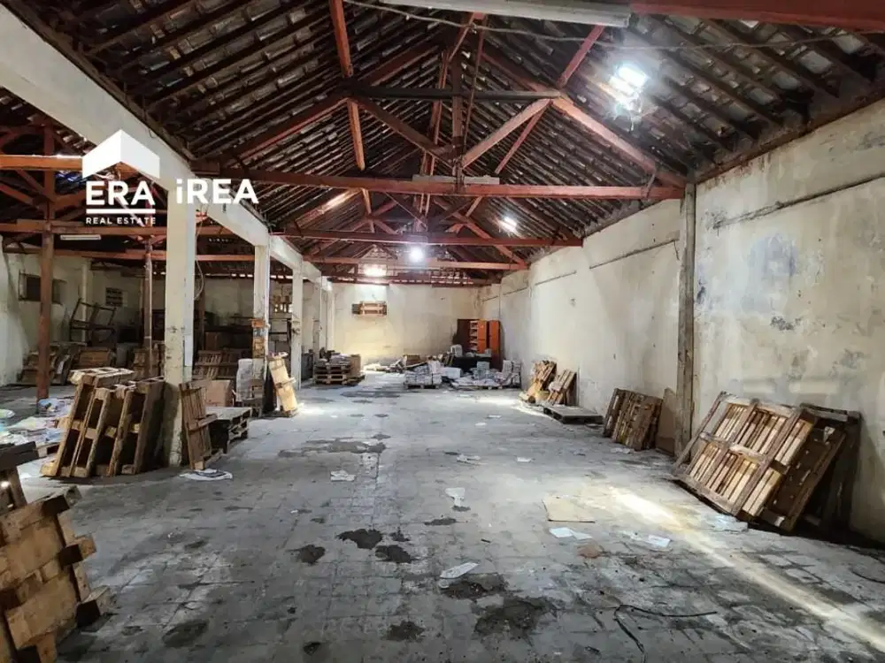 GUDANG AKSES JALAN KONTAINER DIJUAL DI SOLO SELATAN DEKAT MITRA10 SOLO BARU