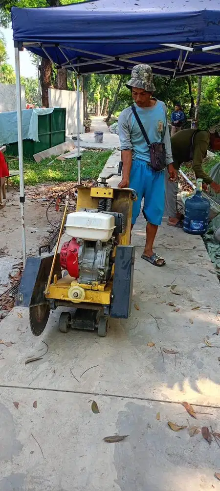 Sewa mesin cutting potong beton aspal