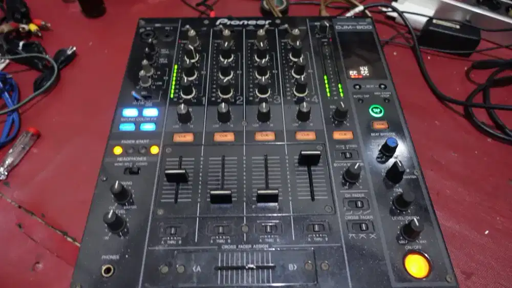 DJM 800,  Pioneer.