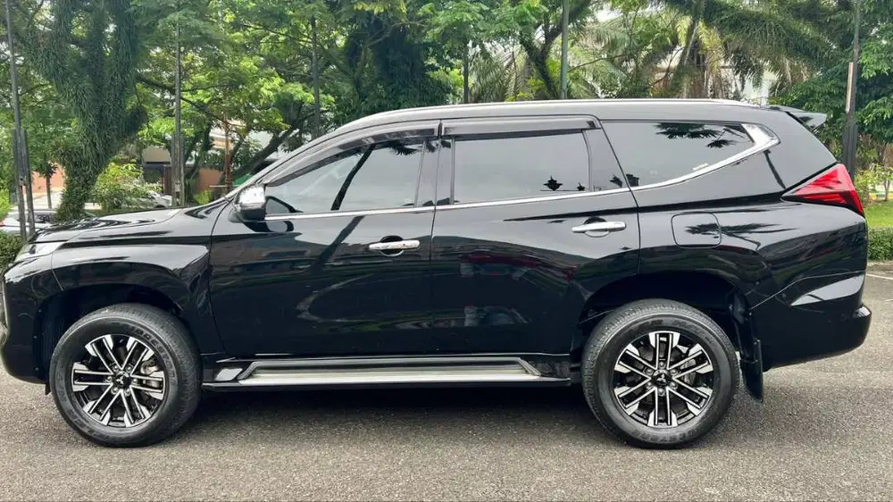 Mitsubishi Pajero Sport Dakar mulus terawat
