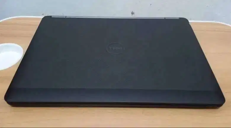 Laptop Dell Latitude e7470 Seken, Core i7, RAM 32 GB, SSD 1TB