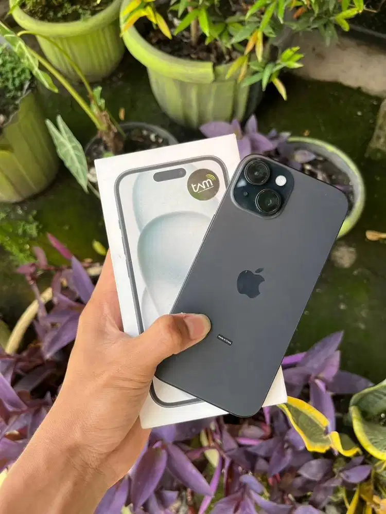 I phone 15 128 i box