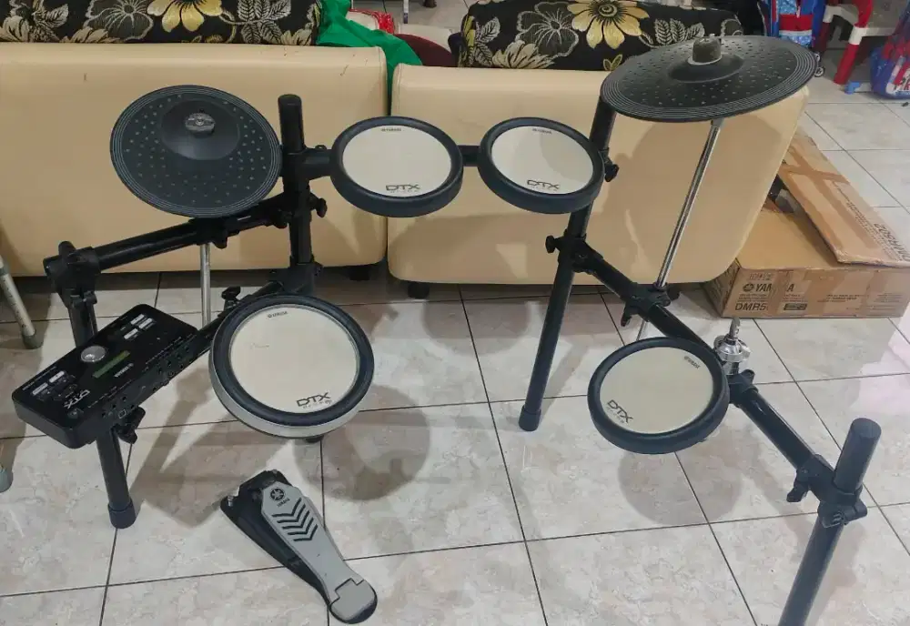 Drum listrik Yamaha Tipe DMR502