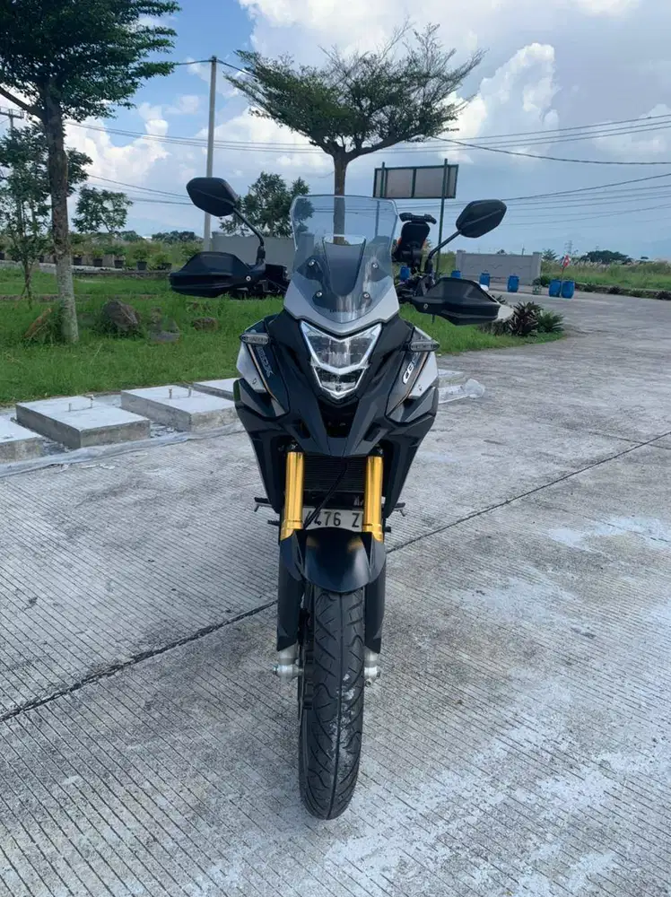 Jual Santai Honda CB150X 2024 (NIK 2023) - Low KM 9rb, Like New & Tera