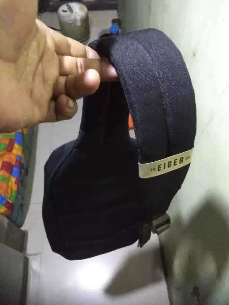 tas slempang eiger original mulus