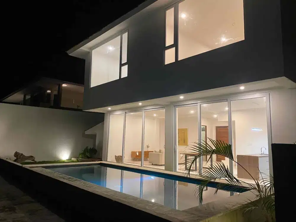 VILA DESAINER IKONIK DENGAN PEMANDANGAN LAUT 180°