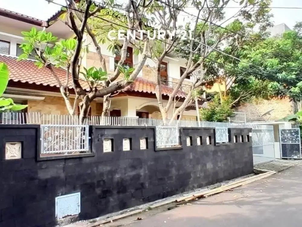 Rumah Mewah Dengan Kolam Renang Di Cipete Jakarta Selatan