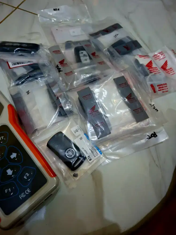 KUNCI HILANG KEYLES MOTOR, KUNCI MANUAL SEGALA JENIS KUNCI