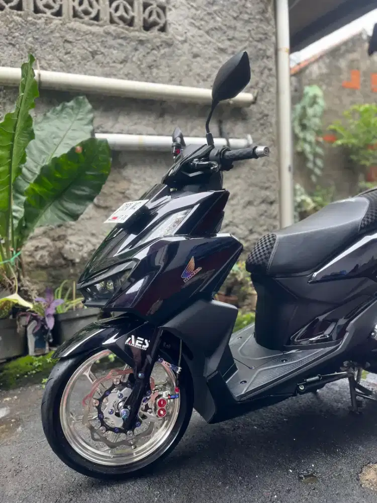 Dijual Vario 160 tahun 2023 surat2 lengkap tangan pertama