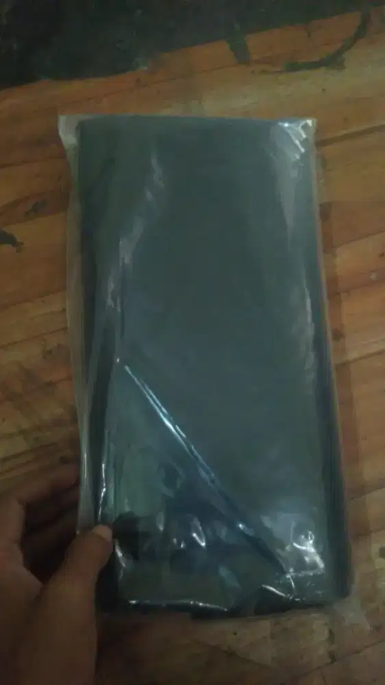 sablon plastik polimer hitam