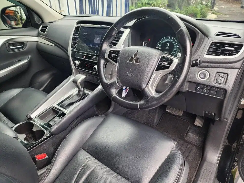 [CASH] MITSUBISHI PAJERO SPORT DAKAR 4X2 AT 2022