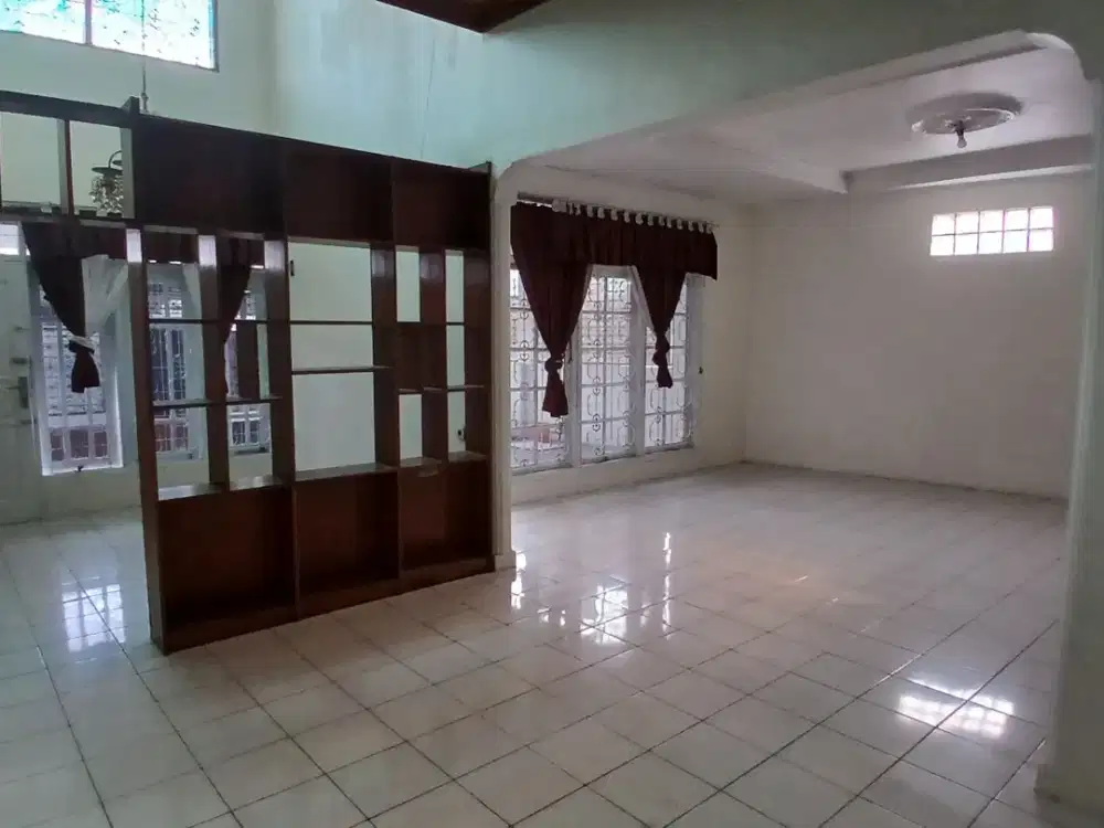 Dijual Rumah di Komplek Cibolerang Bandung