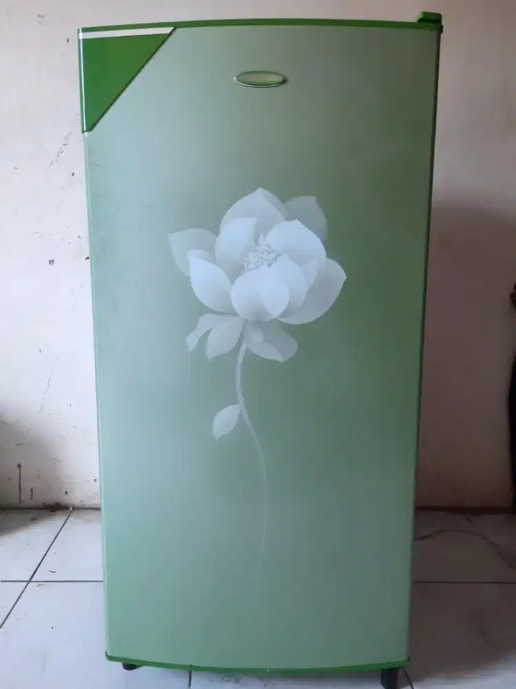 kulkas POLYTRON BELLEZA 1 PINTU