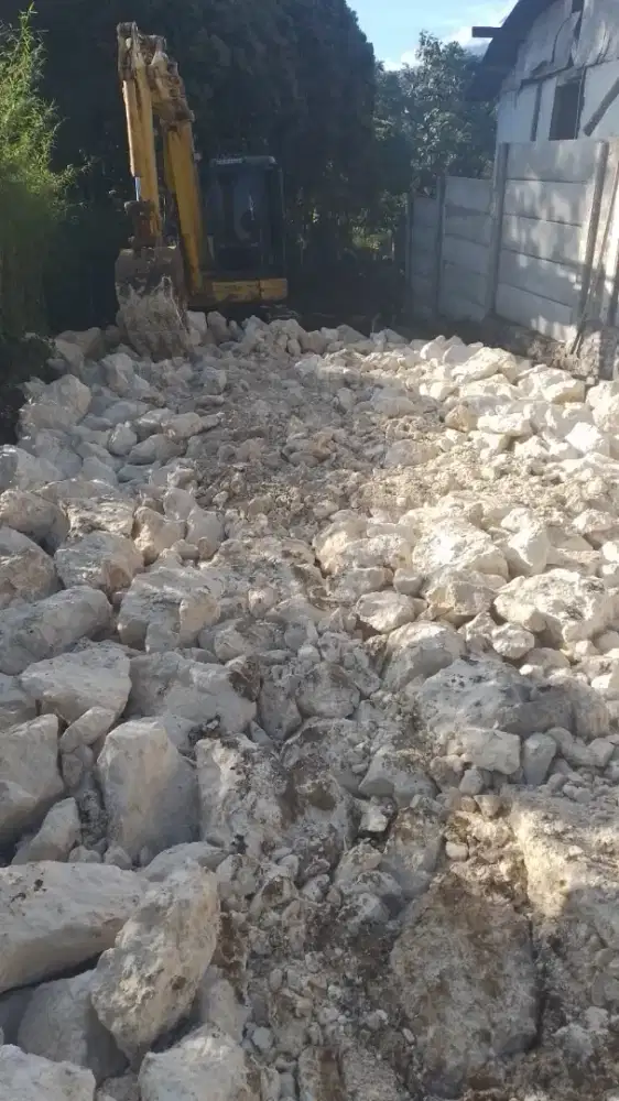 Land Clearing cut and fill bongkaran rumah tua hotmix aspal