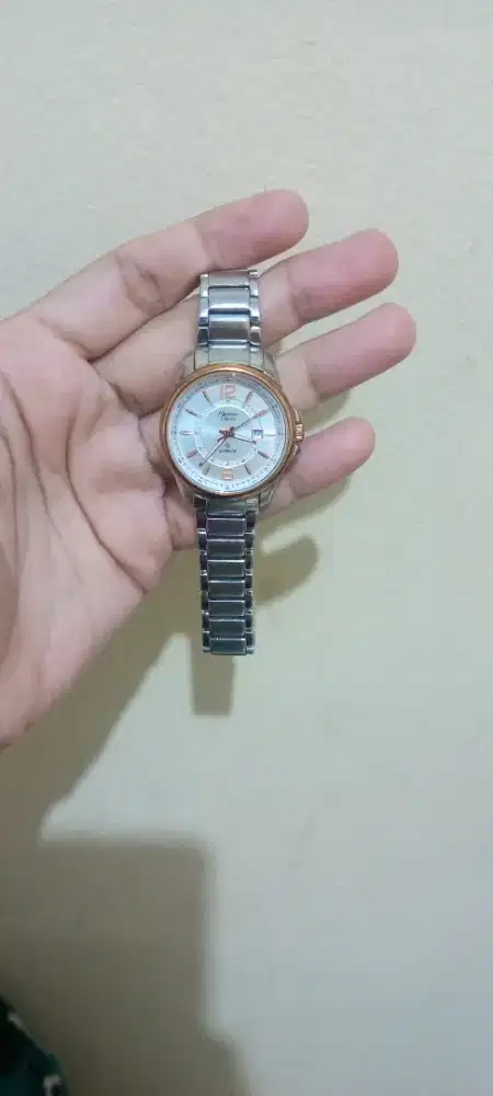 Jam tangan wanita Alexandre Christie