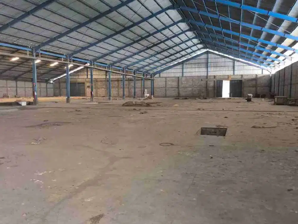 SEWA GUDANG INDUSTRI BESAR RAYA WONOREJO PASURUAN LUAS 1 HEKTAR LEBIH ADA LOADING DOCK