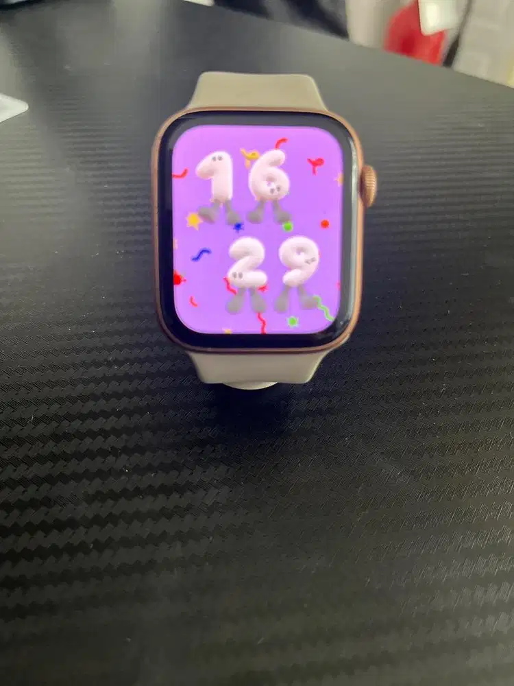 Apple Watch SE GEN 1 ( 44 MM )