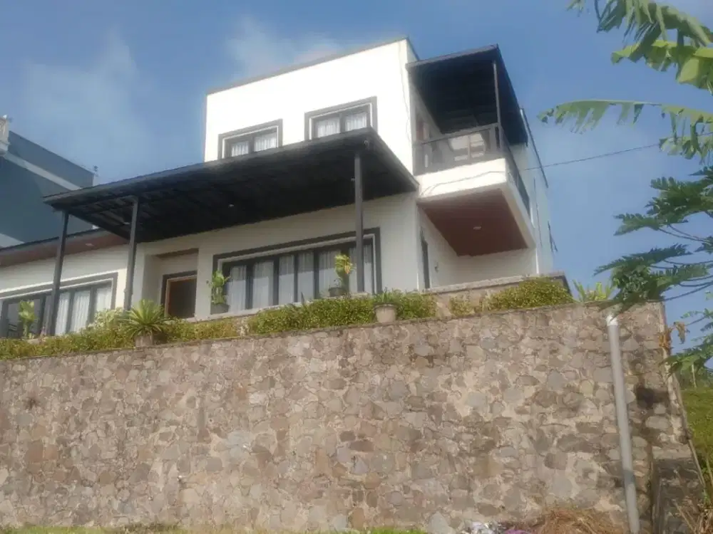 DIJUAL VILLA BAGUS SEMI FURNISH BANJARAN GUNUNG PUNTANG BANDUNG
