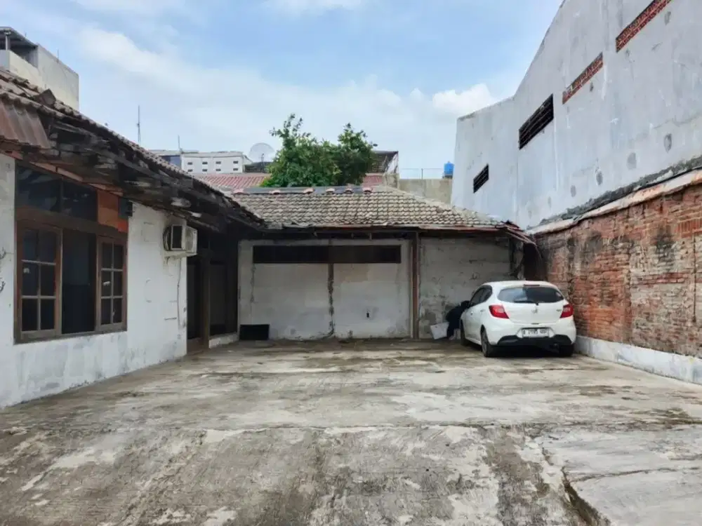 JUAL BU - Rumah hitung Tanah dibawah NJOP di daerah Tambora, Jakarta Barat