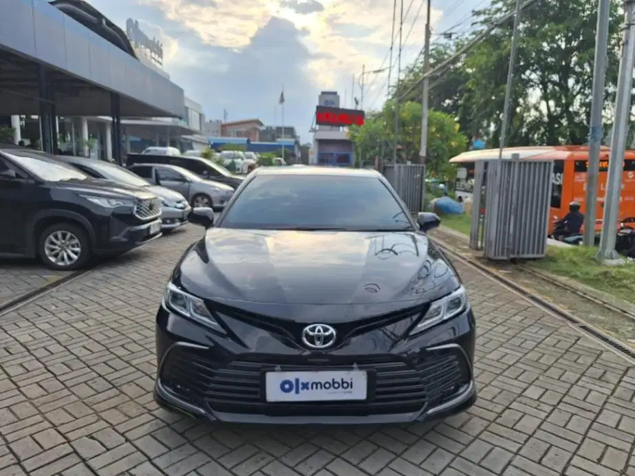 DP 5% Toyota Camry 2.5 V Bensin-AT 2022 Hitam CSASB