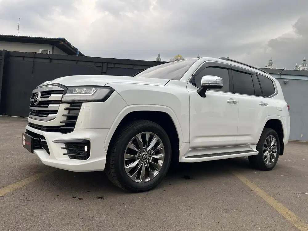 TOYOTA Land Cruiser VXR 300 4x4 2025