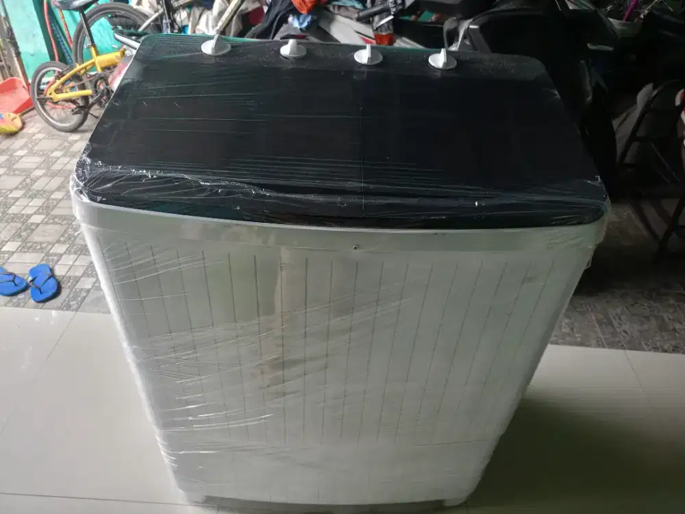 Mesin cuci 2 tabung merk Polytron siap pakai mulusss kapasitas jumbo