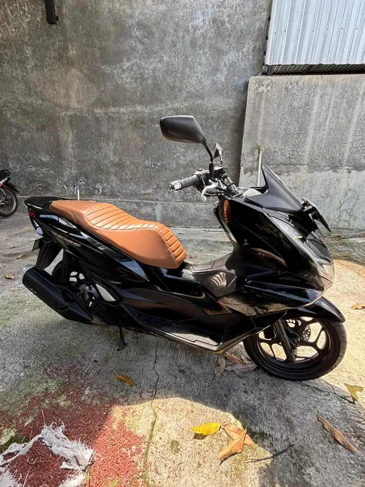 PCX 160 CBS HITAM 2023