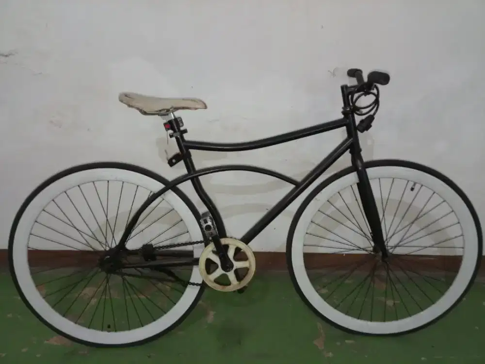 Sepeda Fixie tinggal pakai