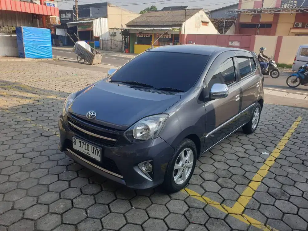 Agya 1.0 AT  Tahun 2015 Irit