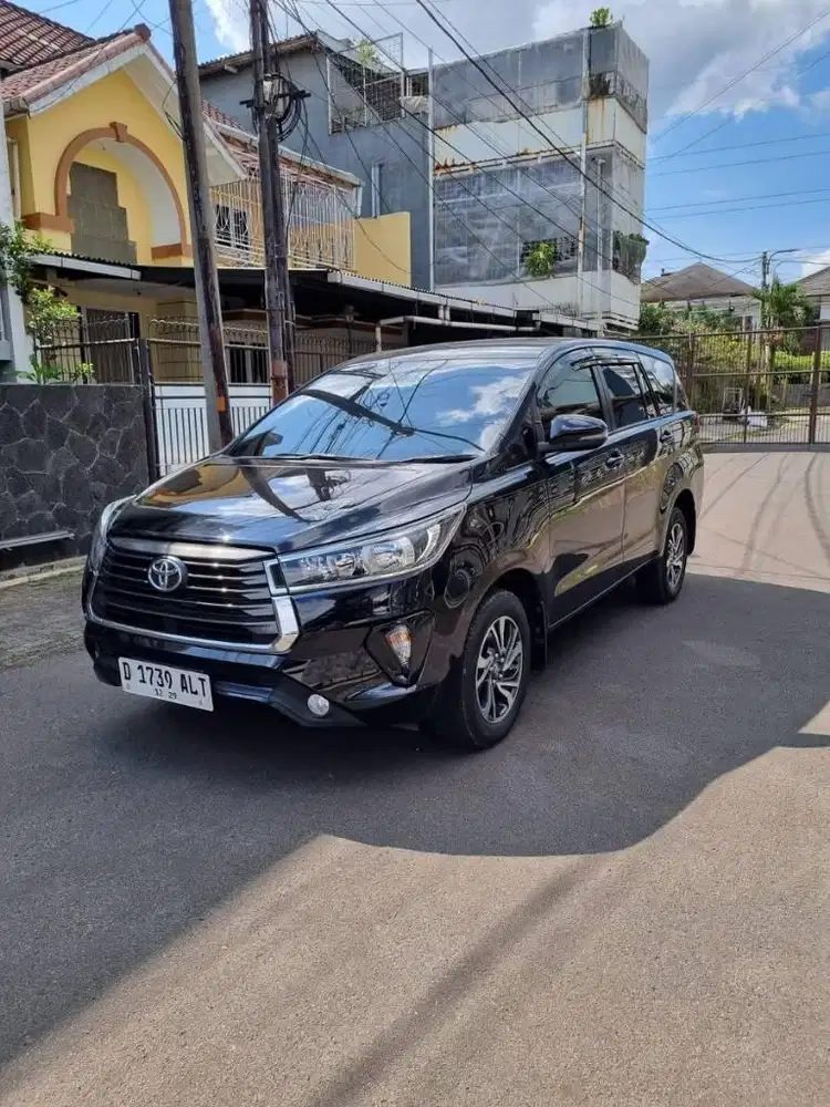 Toyota kijang innova G diesel at 2024 km 11 rb, full orsnl, spt baru.