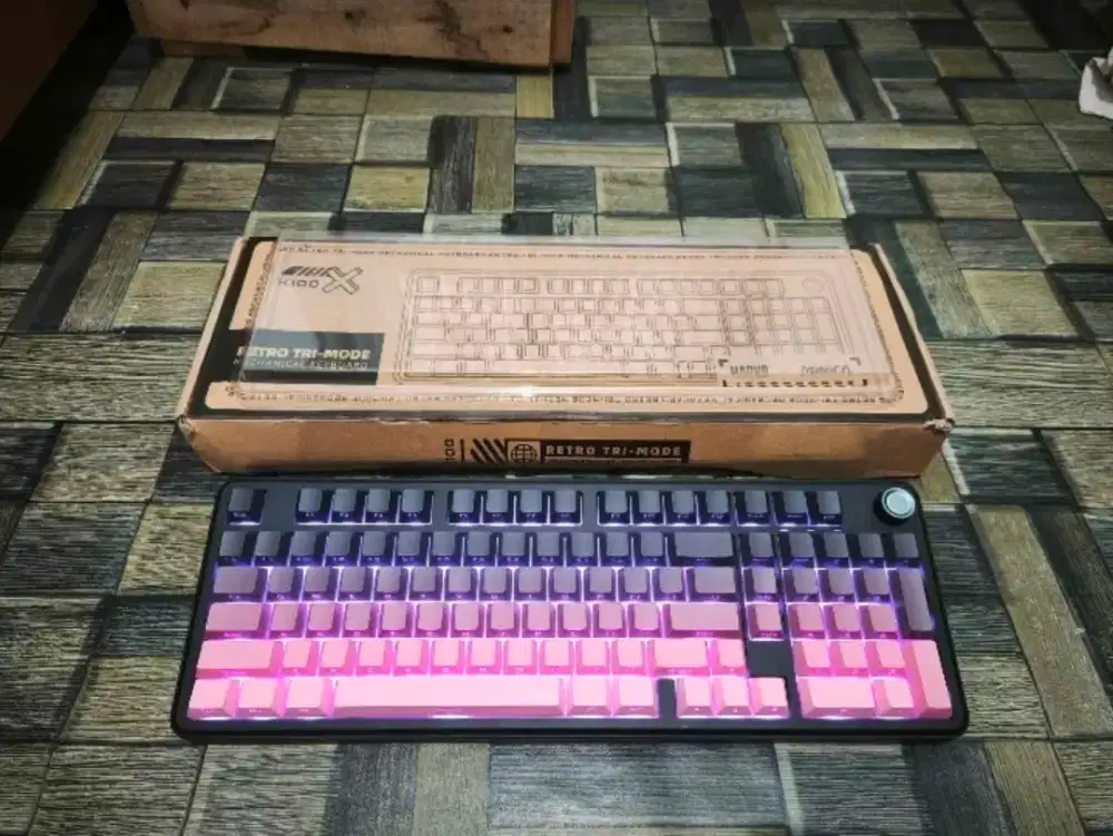 Dijual Cepat Keyboard Mechanical RGB Monka K100