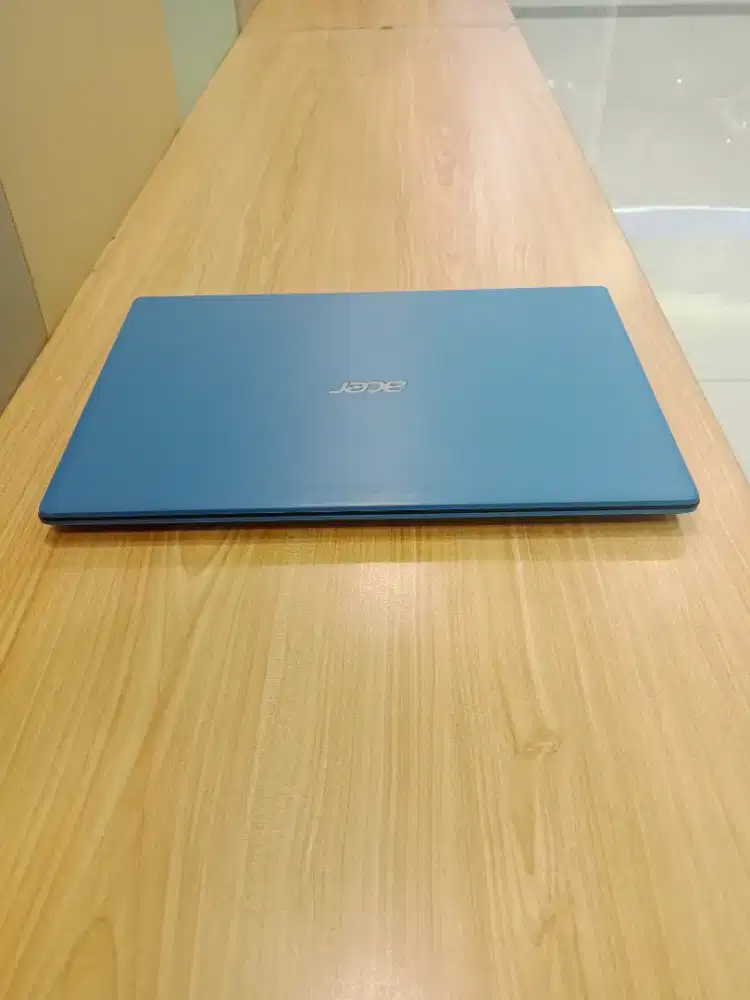 Laptop Slim Ngebutt Mulus Like New No Minus Sudah SSD