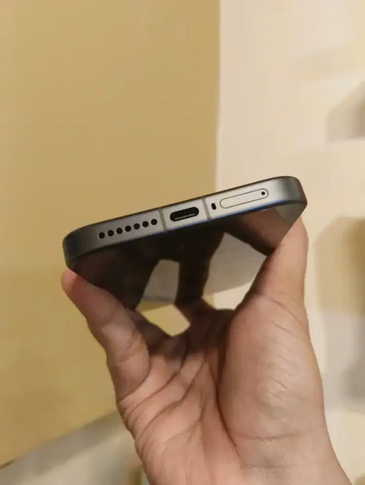 Jual Xiaomi 17 Ultra Second Ram 16/1TB Likenew Garansi Panjang