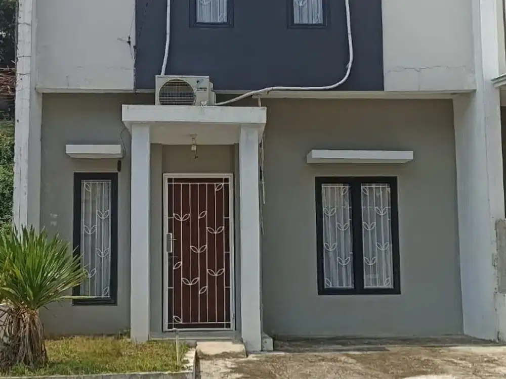 Rumah 2 Lt Strategis 7 Menit ke Cibinong City Mall Dibantu KPR J-37183