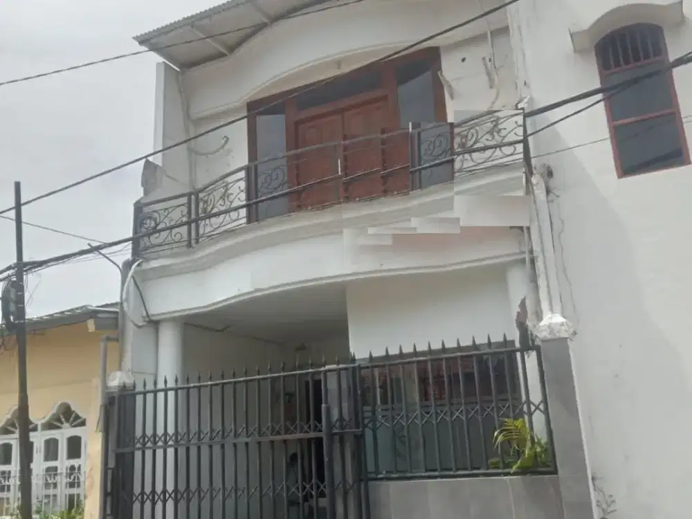 Rumah Disewakan Dijalan Cipunegara Surabaya Pusat