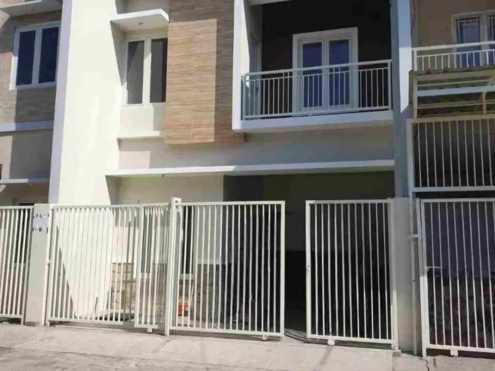 Rumah 2Lt Full Renovasi Include Perabot+AC Kutisari Surabaya Dekat UK Petra, Polda & Royal Plaza