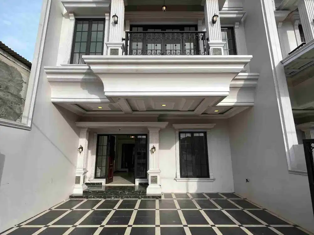 Rumah Baru Mewah 2 Lantai Dekat Stasiun Depok & Alun-Alun