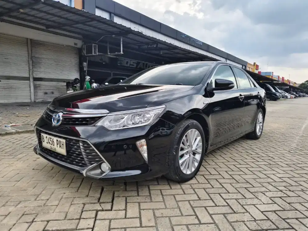 TOYOTA CAMRY V HYBRID AT 2017 FACELIFT BLACK ON BEIGE SUPER MULUS TOP