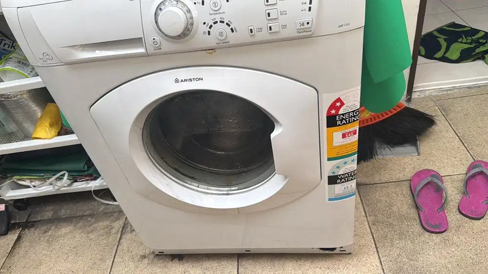 Mesin cuci ariston rusak