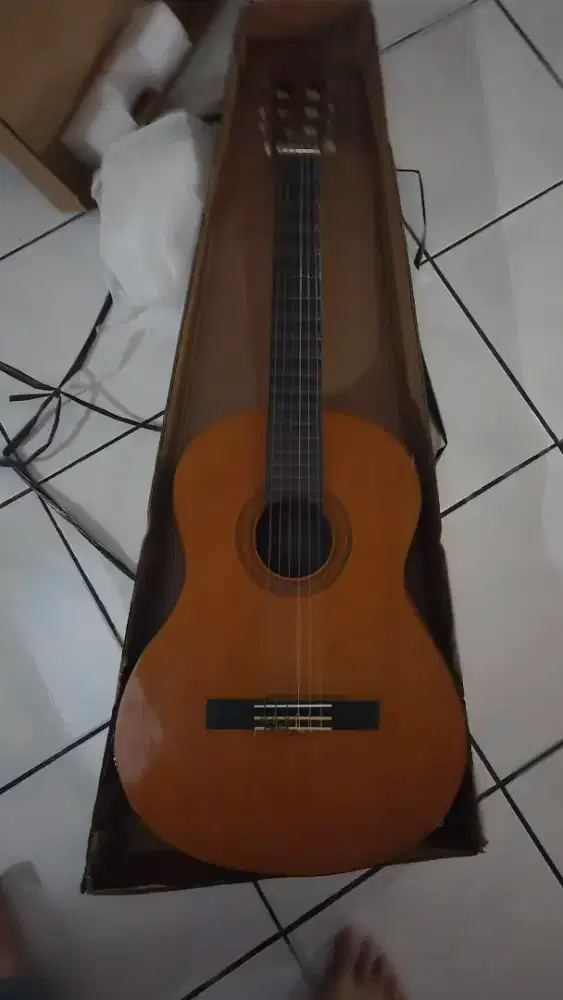 Gitar klasik yamaha
