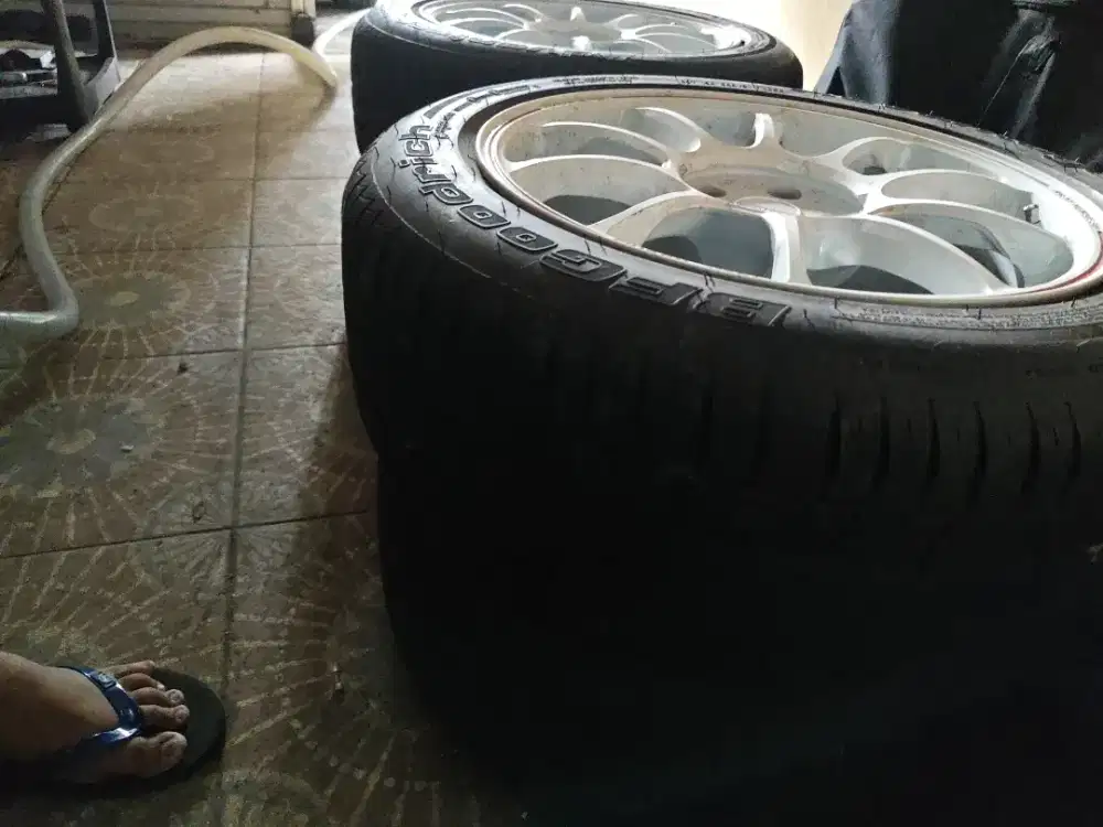 Velg Rays R17 215/55