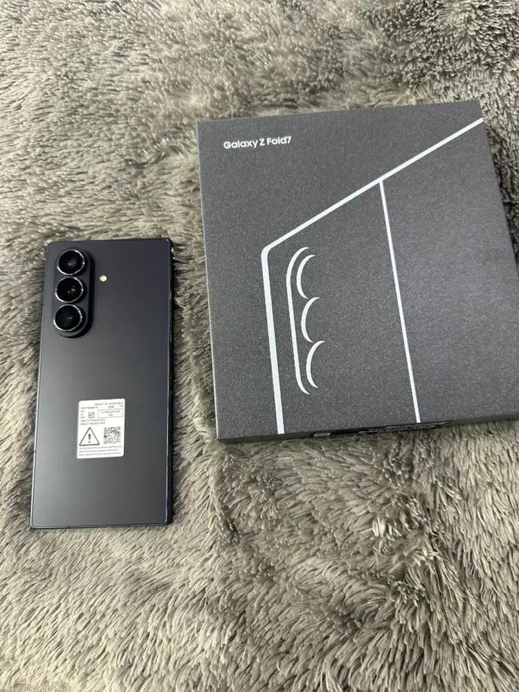 Samsung Z fold 7 16/1tb fullset original sein