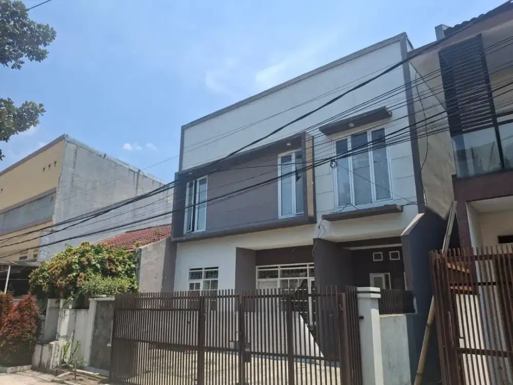 Rumah LELANG Murah 2 lantai SHM nyaman siap huni di Taman Kopo Indah 2, Bandung