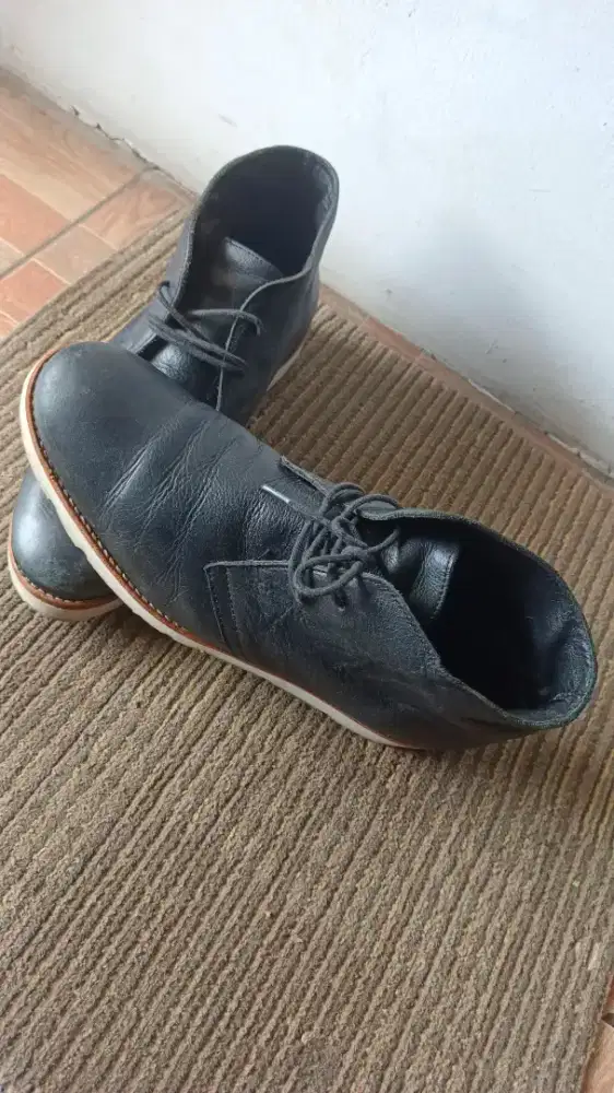 SEPATU ASLI KULIT