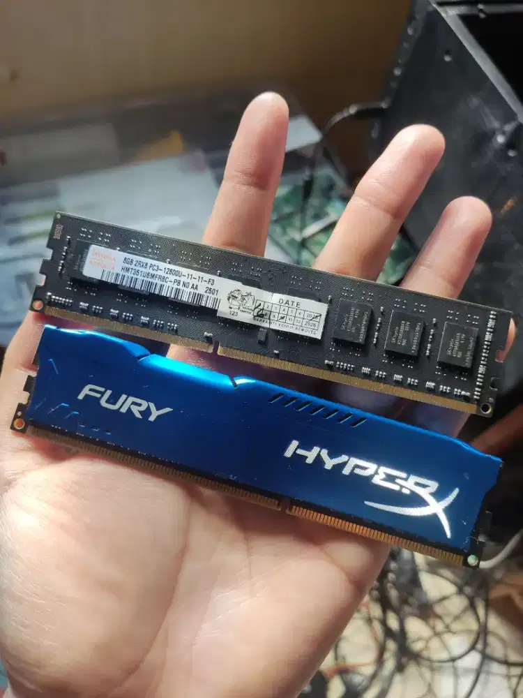 RAM DDR3 8GB Fury HyperX dan Hynix