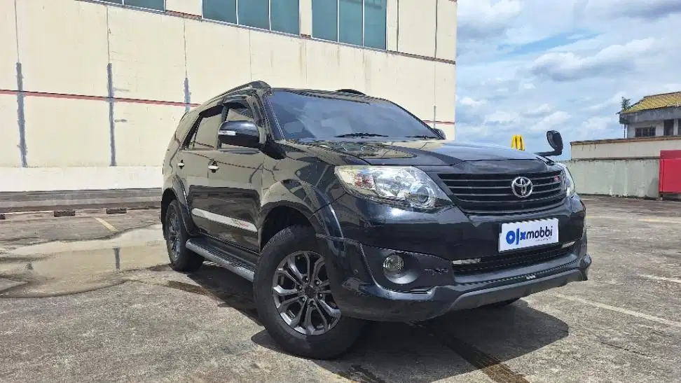 TERMURAH Toyota Fortuner 2.7 G TRD Bensin-AT 2013 TLR B