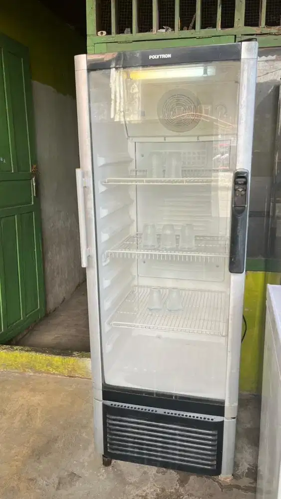 Showcase polytron, bagus, normal, siap pakai, alamat daya