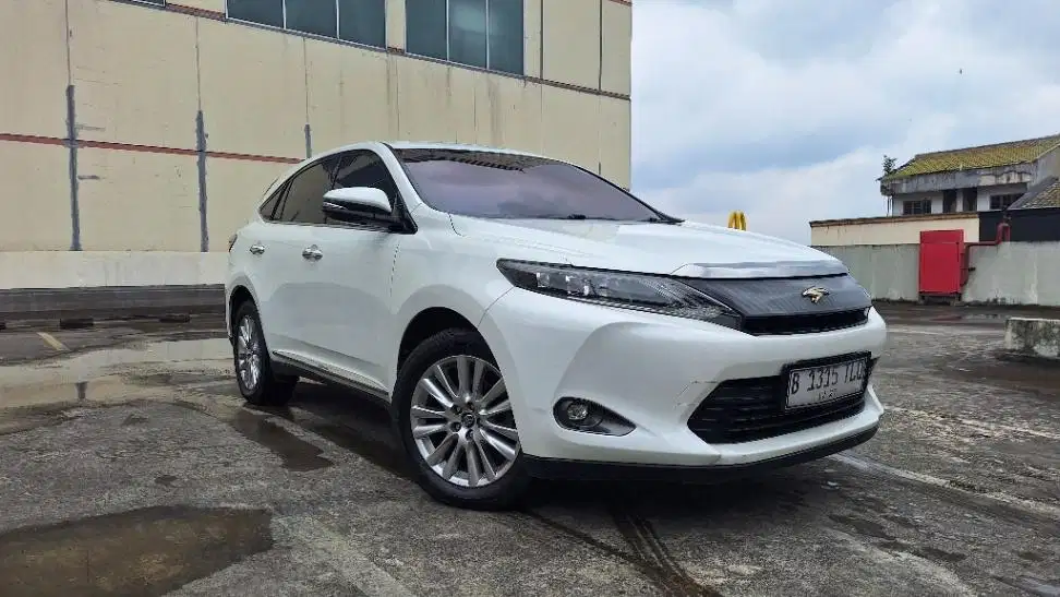 TERMURAH Toyota Harrier 2.0 Bensin-AT 2014 TLQ B