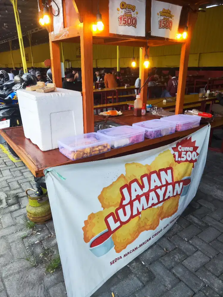 dibutuhkan penjaga stand
