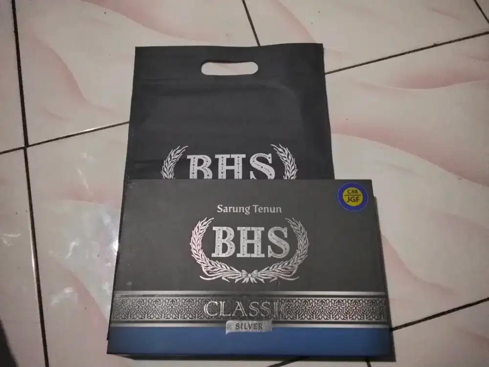 Sarung Branded Merk BHS
